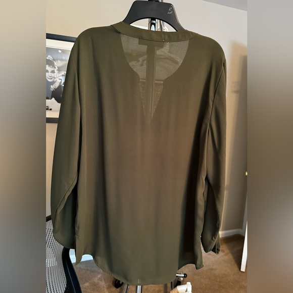 Michaels Kors blouse - Picture 2 of 7